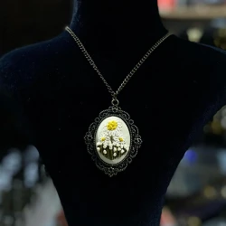 Desenli Nakış Kolye